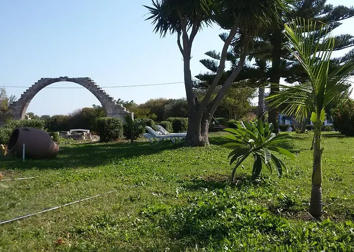 Eftihia מלון דירות 2*